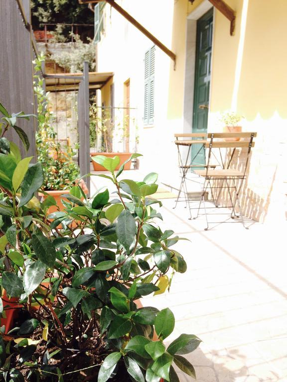 Guest house Sulla Via Delle Cinque Terre *